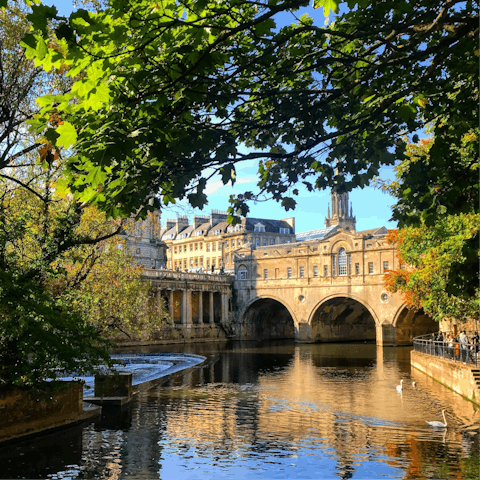 Start your sightseeing at nearby Pulteney Bridge