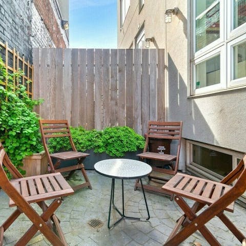 Fuel up for a day of discovering New York City with a coffee on the terrace