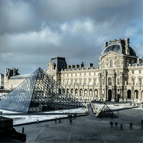 Begin your stay with an inspiring stroll through the Louvre