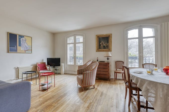 Elegant Parisian Dwelling