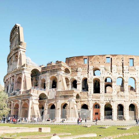 Make the leisurely stroll to the Colosseum, a fifteen-minute walk away