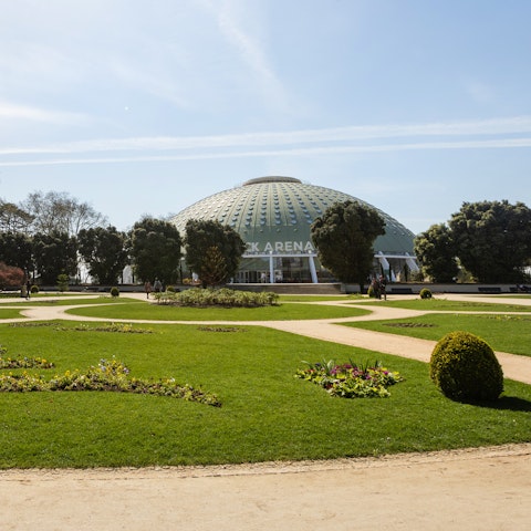 Stroll through the mesmerising Victorian gardens at Palácio de Cristal, five minutes away