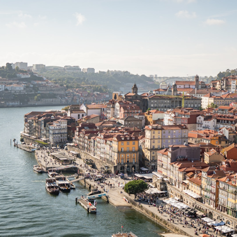 Explore Porto's historic lanes and must-see sights, all within easy reach