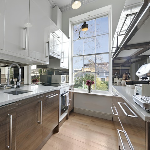 Prepare your favourite food in the well-equipped kitchen