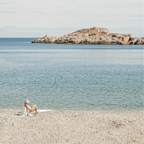 Visit the beautiful sandy beaches of the Costa Brava, with one just a short walk away
