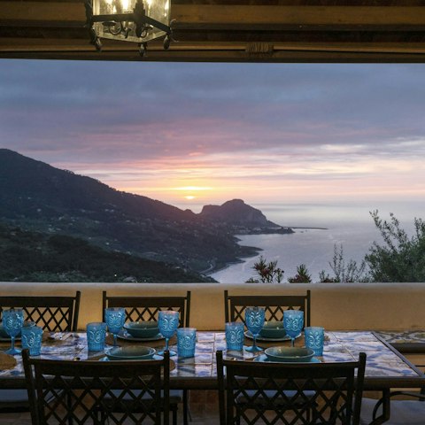 Lay the table for a sunset supper like no other