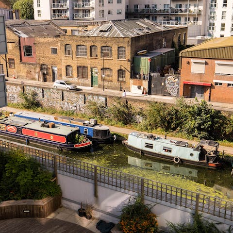 Give a nod to your neighbours down on the canal