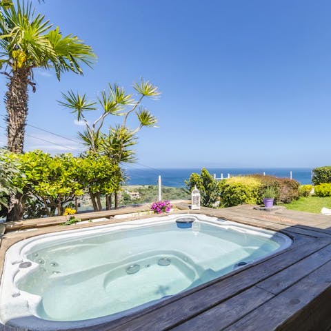 Spend sunsets in the hot tub, sipping drinks as you recap the day's adventures