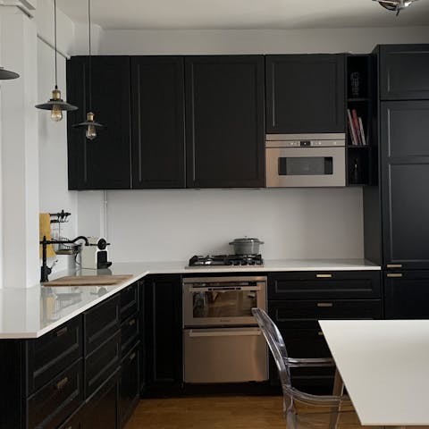Prepare an espresso and your morning croissants in the well-appointed kitchen