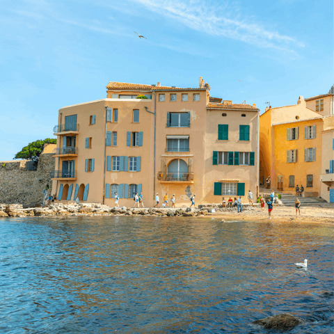 Reach the town's scenic coast in five minutes on foot