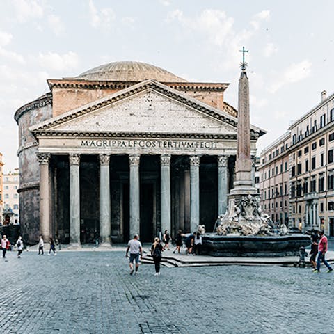 Pay a visit to the Pantheon, a must-see while in Rome