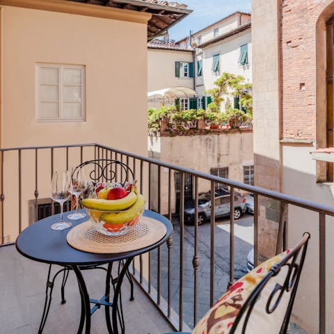 Guests said the hosts were very helpful and accommodating during their stay.