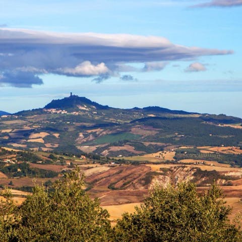Enjoy scenic strolls through the idyllic Tuscan countryside