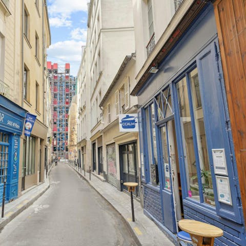 Make apéro your new routine at the local bars