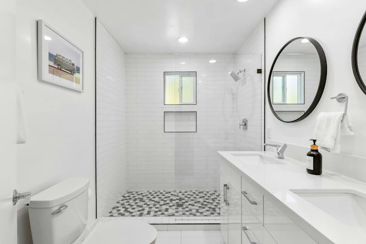 Bathroom photo