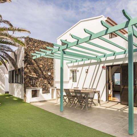 Get the barbecue sizzling and cook up a delicious meal to enjoy alfresco