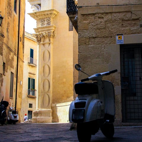Wind your way through the historic streets and beautiful baroque architecture of Lecce