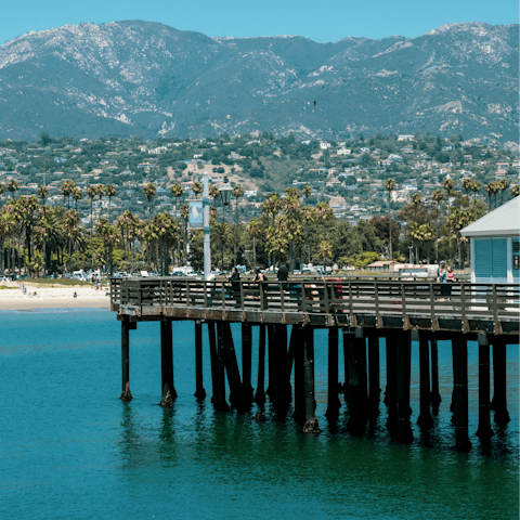 Explore the boutiques and eateries on Stearns Wharf