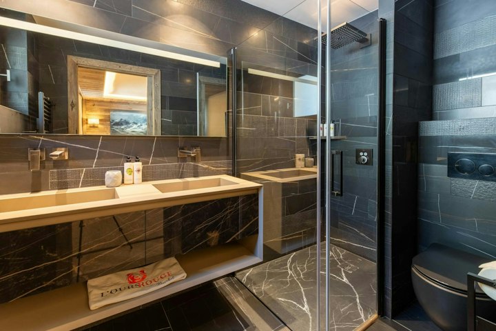 Bathroom photo