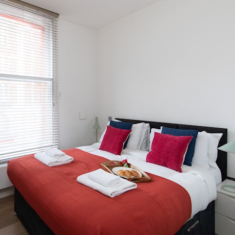Wake up in the comfortable bedroom feeling rested and ready for another day of London sightseeing
