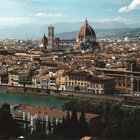 Visit the iconic Florence Duomo, a masterpiece of Renaissance architecture
