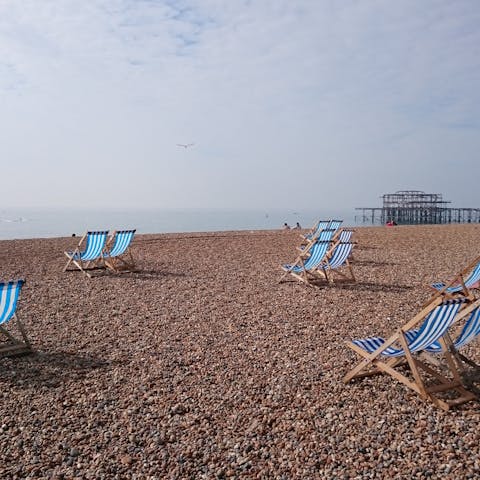 Soak up the bohemian vibes of the city on the seafront –⁠  just ten minutes away on foot