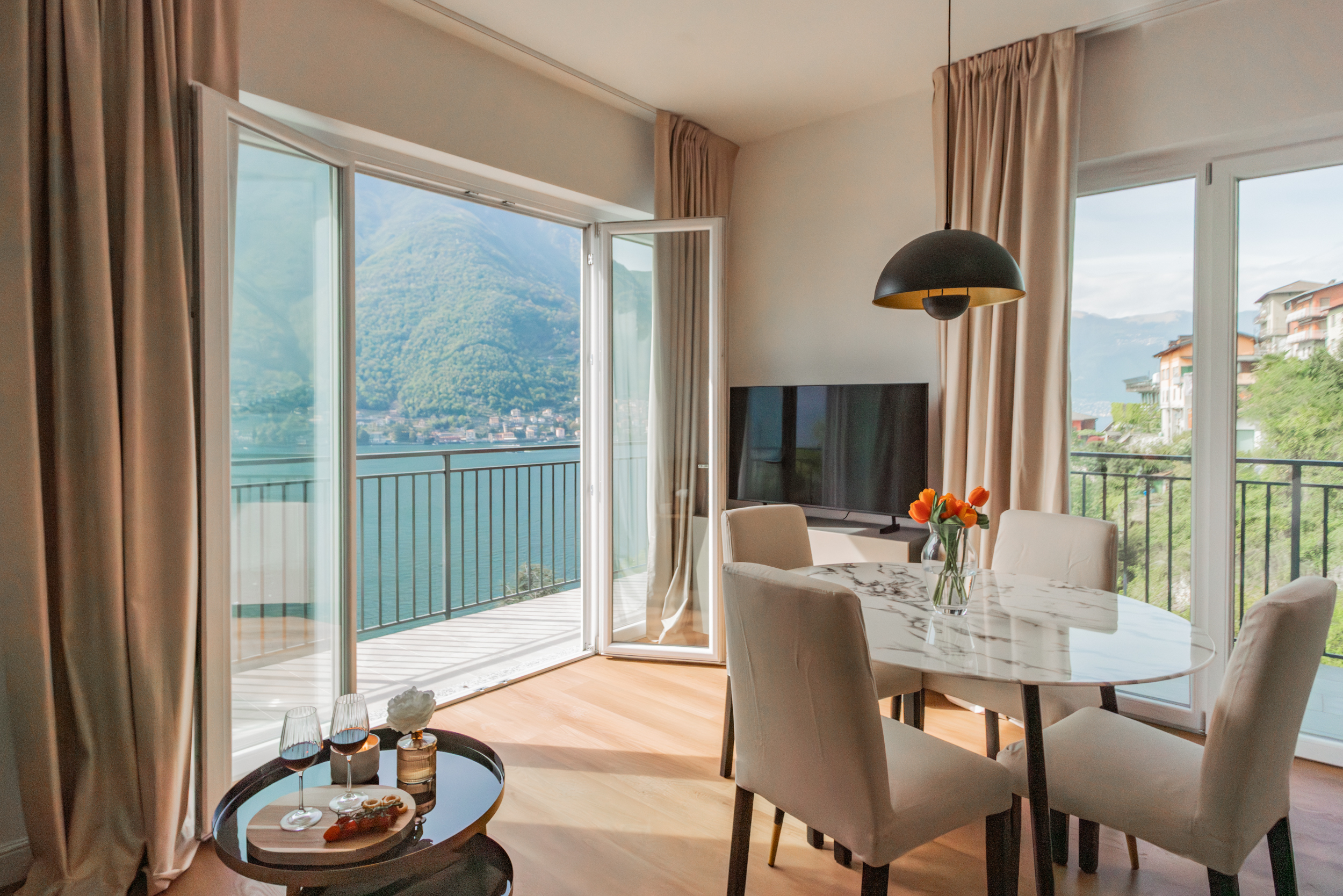 Pognana Lario Lookout