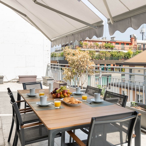 Relax and disconnect with drinks on the terrace