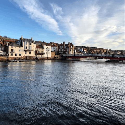 Enjoy the beautiful town of Whitby – your home is right in the centre, surrounded by shops and eateries