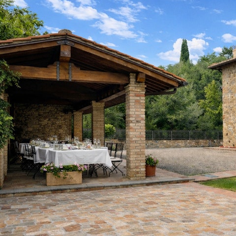 Enjoy alfresco feasts with the whole family