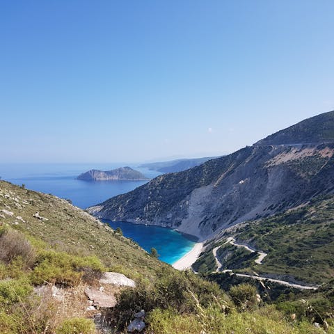 Discover Kefalonia's coastline just a few metres away
