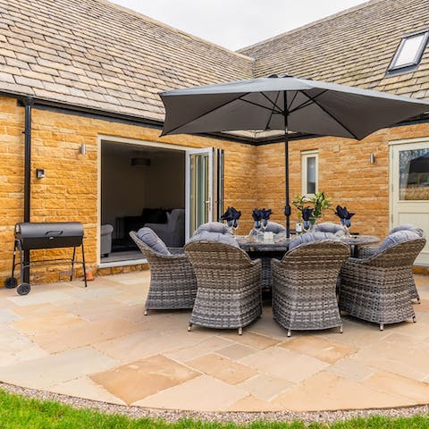 Enjoy summers evenings in the garden – there's a barbecue to cook on