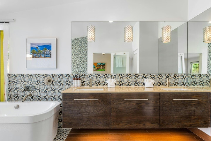 Bathroom photo