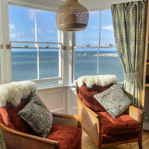 Be inspired by the sea views from the comfort of the living room