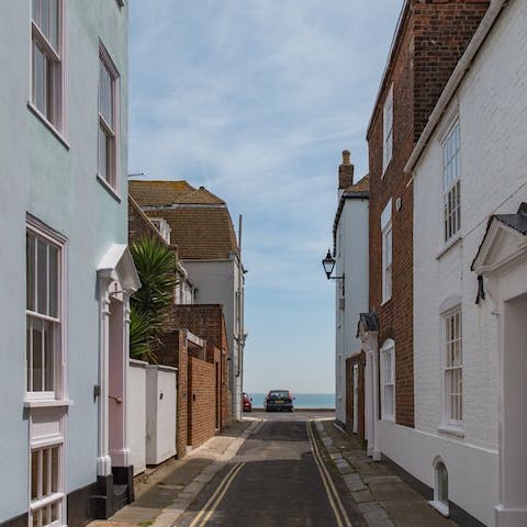 Take the short walk out of your front door and you'll reach the beautiful waterfront, perfect for a morning stretch