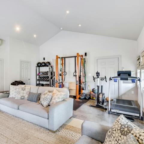 Start the morning with a workout on the gym equipment in the casita – it also doubles as a hang-out room for kids