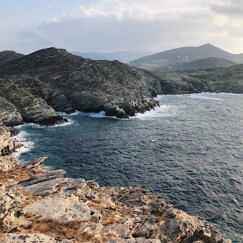 Explore the rugged Coastline of Paros and visit the gorgeous beaches