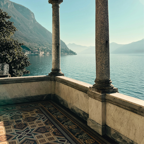 Walk twenty minutes north to the shores of Lake Como
