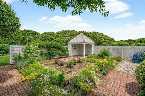 Wander through the landscaped grounds on sunny mornings