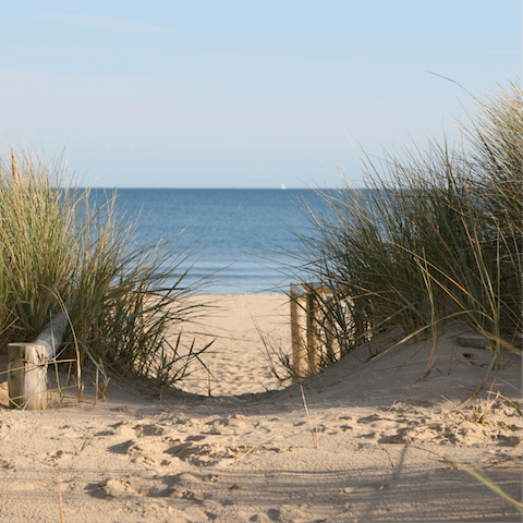 Put on your swimsuit, pack a picnic, and take a twelve-minute stroll to Whitby Beach