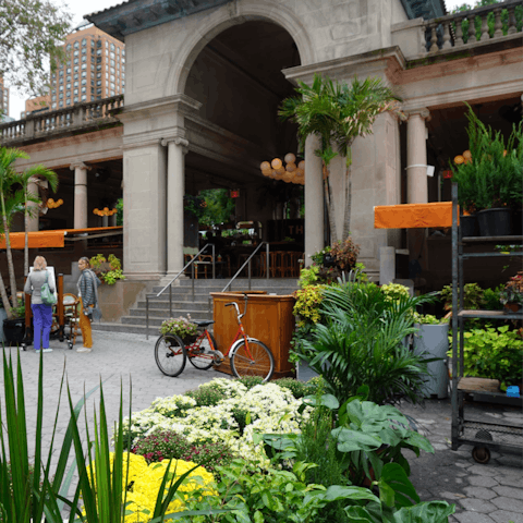 Enjoy browsing the shops as you stroll around Union Square