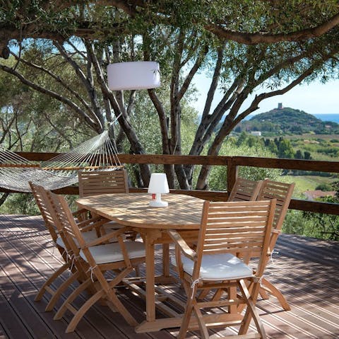 Serve up an Italian feast at the alfresco dining area