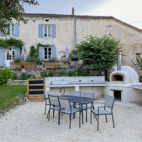 Enjoy home-made pizza nights and barbecues in the beautiful garden