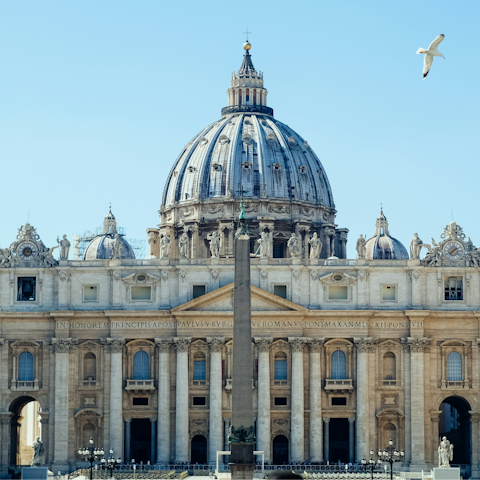 Catch the metro to the Vatican in just ten minutes