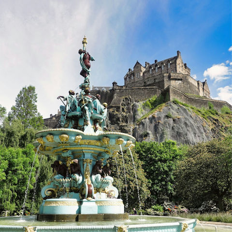 Walk less than twenty minutes to Princes Street Gardens
