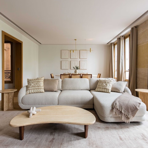 Have a glass of chilled Champagne in the stylish living room