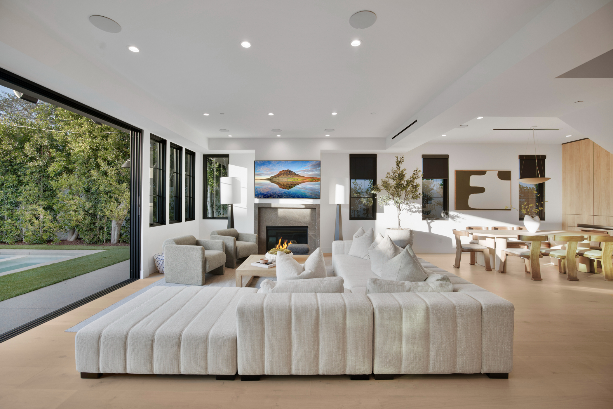 Studio City Ambiance