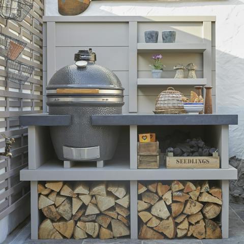 Cook up a barbecue outside with this perfect grill set-up