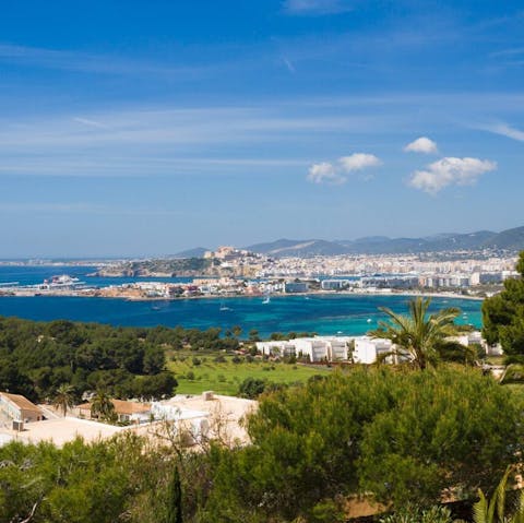 Enjoy stellar views across the island and the ocean