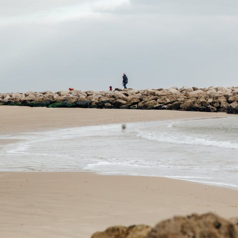 Enjoy the golden shores of the famous Sandbanks beach, only a twelve-minute stroll away
